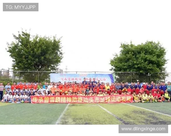 足球明星的动态与生活在哪里可以实时关注和获取最新资讯 足球明星的动态与生活在哪里可以实时关注和获取最新资讯