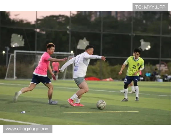 足球明星们的另一面:热爱打牌的球场英雄们的趣味生活 足球明星们的另一面:热爱打牌的球场英雄们的趣味生活