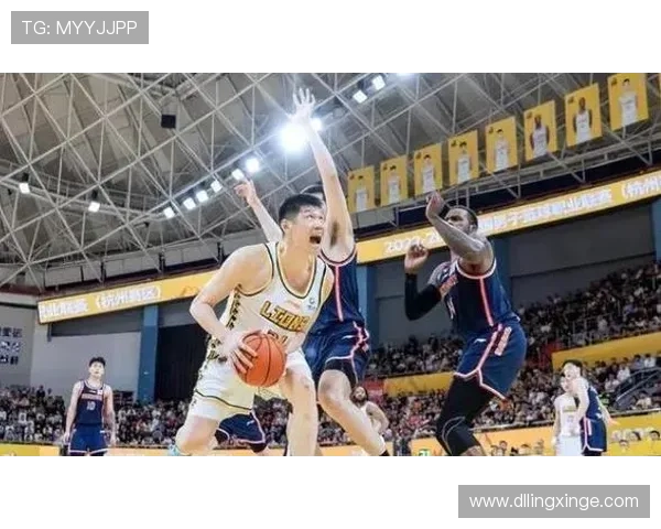 全国锦标赛分析：西安篮球队默契配合展现团队实力与战术执行力